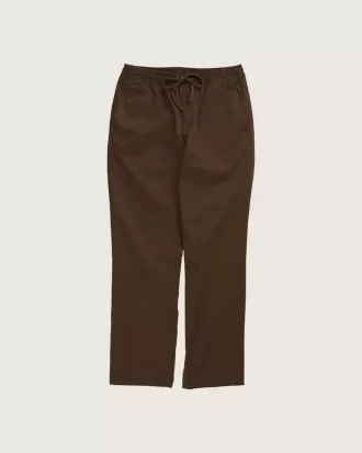 Gama de pantaloni relaxați