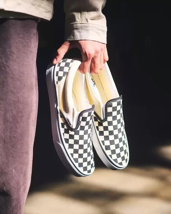 Pantof clasic cu tablă de șah cu slip-on Pantof clasic cu tablă de șah cu slip-on