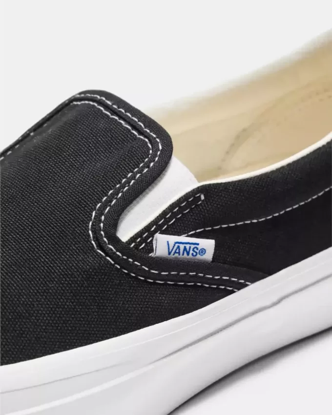 Pantof Premium Classic Slip-On Pantof Premium Classic Slip-On