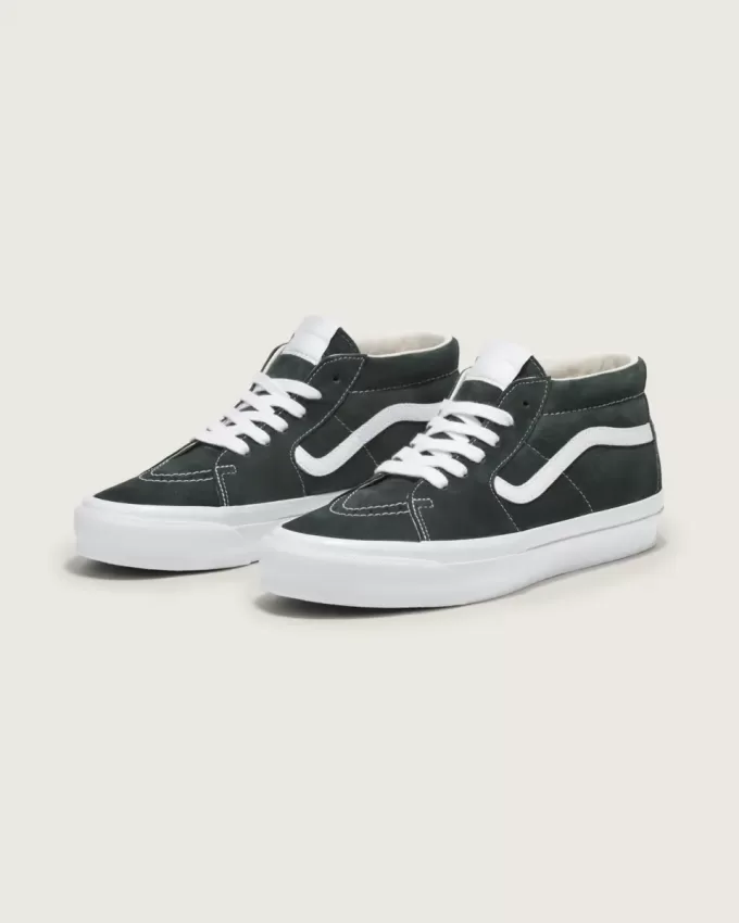 Pantof premium Sk8-Mid din piele intoarsa Pantof premium Sk8-Mid din piele intoarsa
