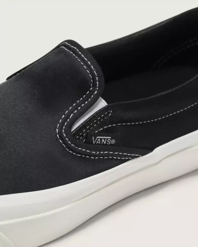 Pantofi Premium Classic Slip-On din satin Pantofi Premium Classic Slip-On din satin